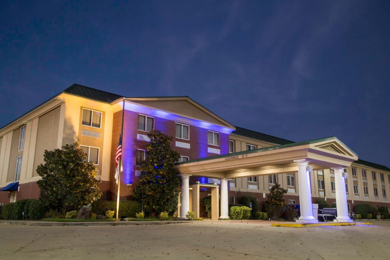 Holiday Inn Express & Suites - Oxford By Ihg Екстериор снимка